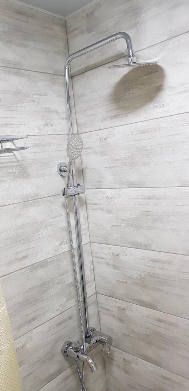 Apartament Shushana Batumi Exteriör bild