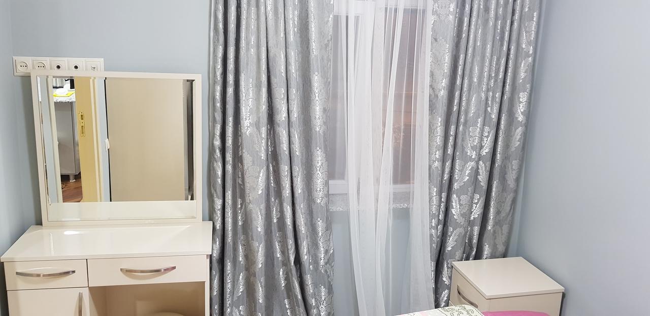 Apartament Shushana Batumi Exteriör bild