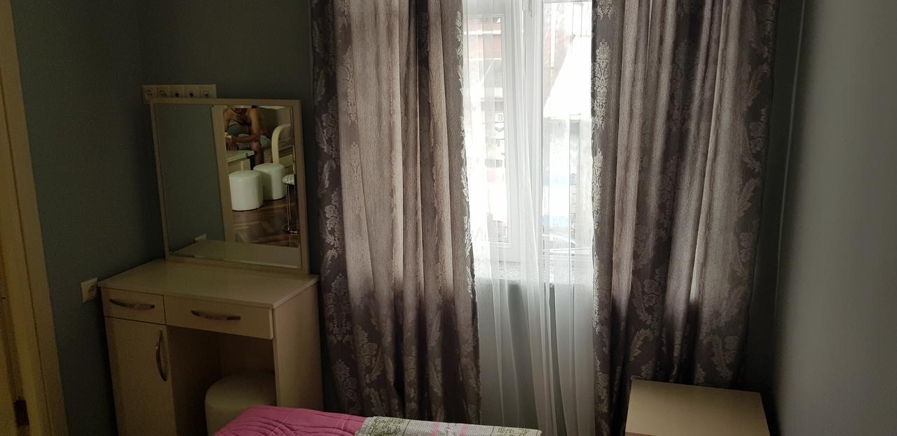 Apartament Shushana Batumi Exteriör bild