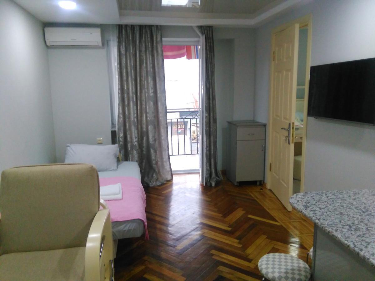 Apartament Shushana Batumi Exteriör bild