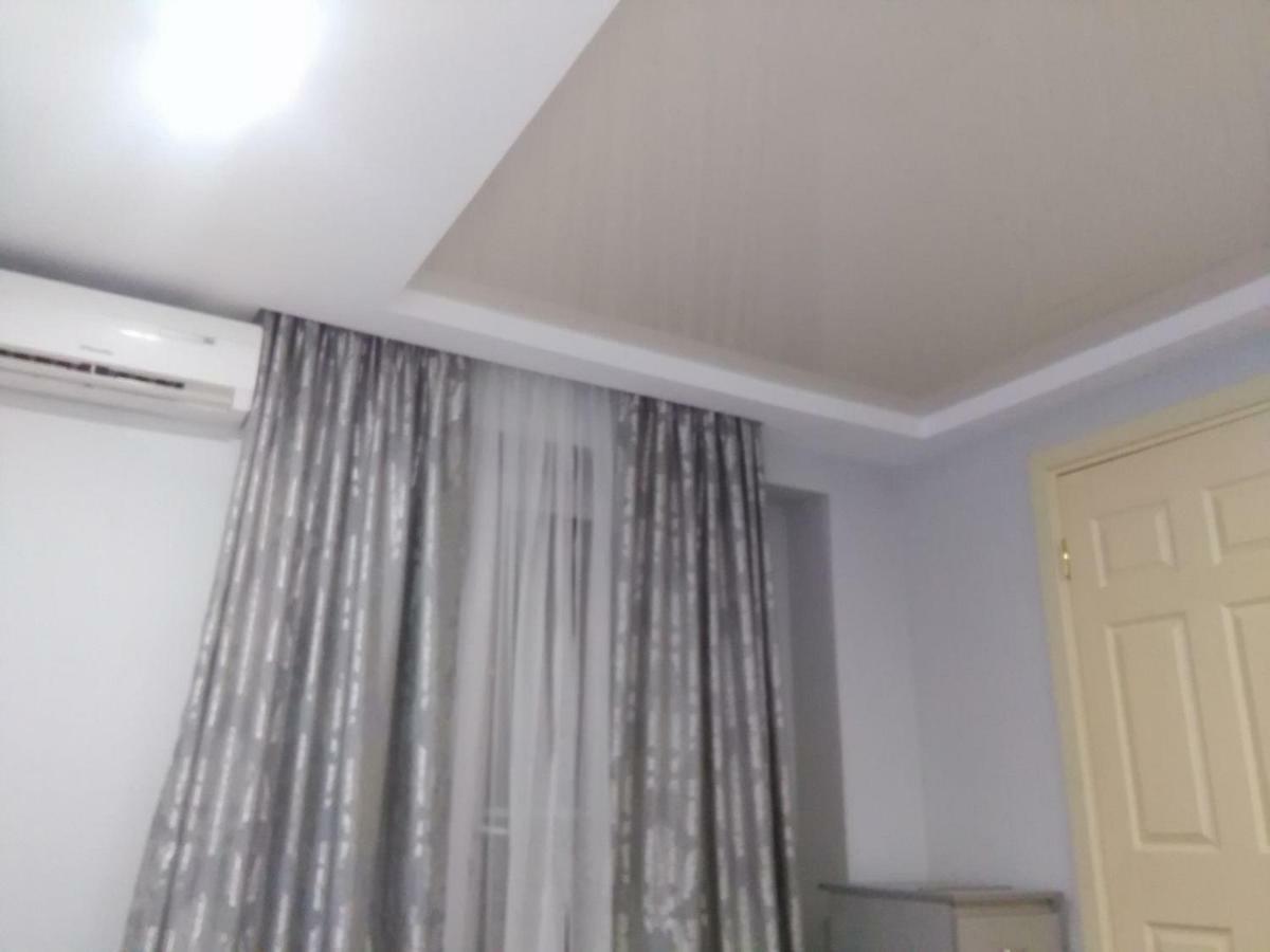 Apartament Shushana Batumi Exteriör bild
